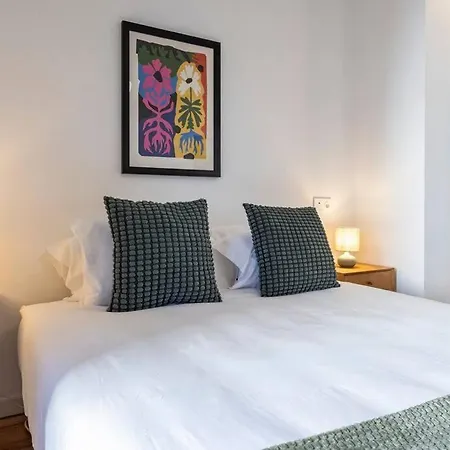 Modern 3br In Downtown W/ Ac アパート