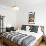 Modern 3br In Downtown W/ Ac