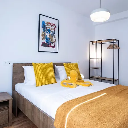 Elegant 3br In Downtown W Ac By Lovelystay Apartment Porto