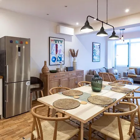 Modern 3br In Downtown W/ Ac Daire