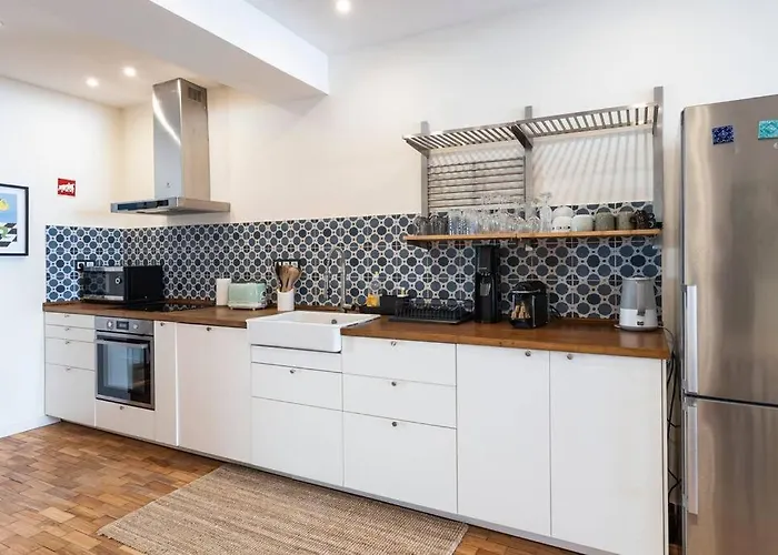 Modern 3br In Downtown W/ Ac