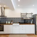 Modern 3br In Downtown W/ Ac شقة