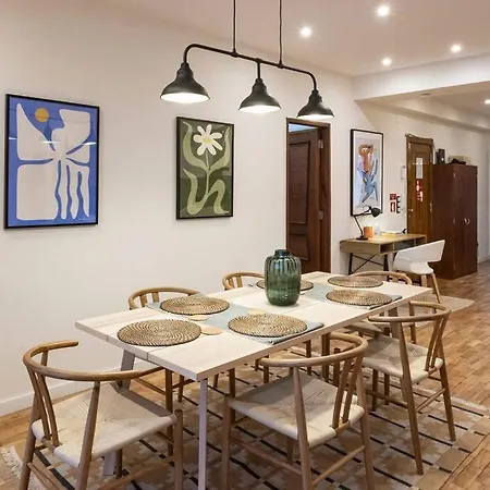 Modern 3br In Downtown W/ Ac 아파트 *