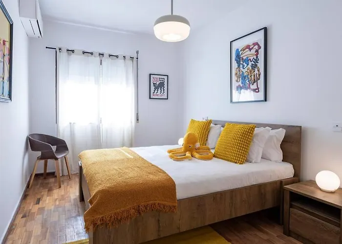 Modern 3br In Downtown W/ Ac Oporto