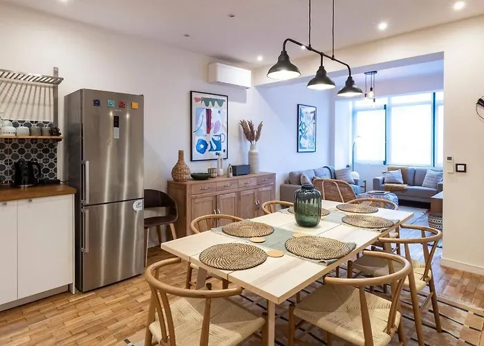 Modern 3br In Downtown W/ Ac